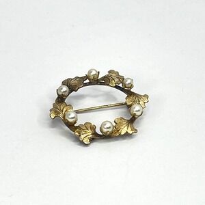 Vintage Signed H.G. 12K GF Gold Filled Faux‎ Pearls Wreath Shape Pin Brooch